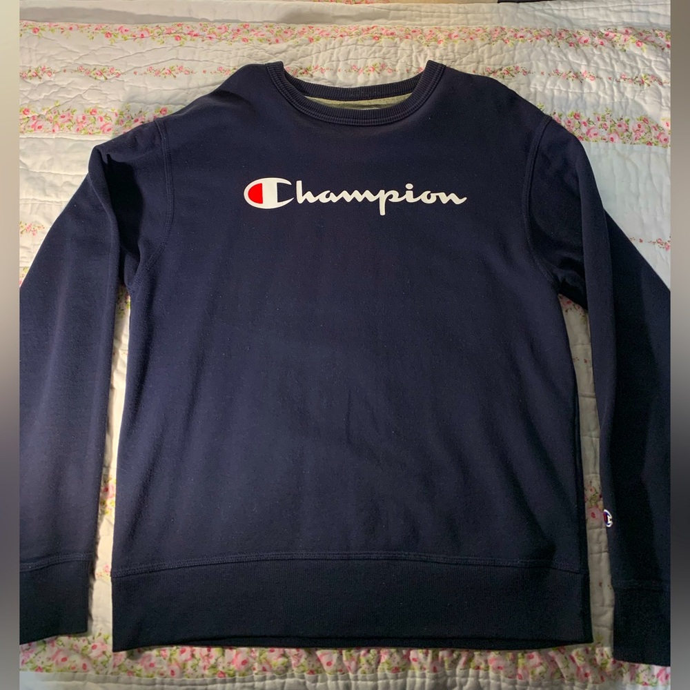 Navy Blue Champion Crewneck Sweatshirt - Size Medium
